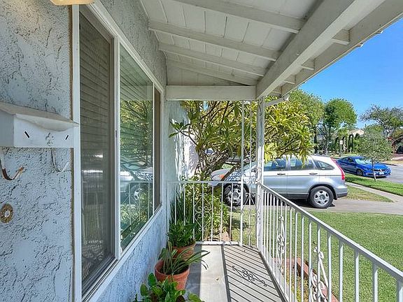 4th image of 521 W Gleason St