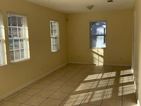 2nd image of 722 E Brookwood Pl