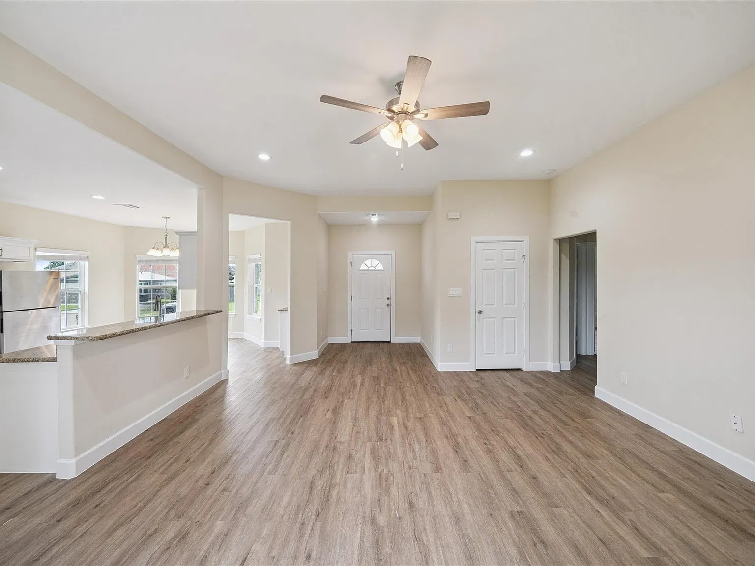 3 bed, 2.0 bath, $1,675 — Photo 3