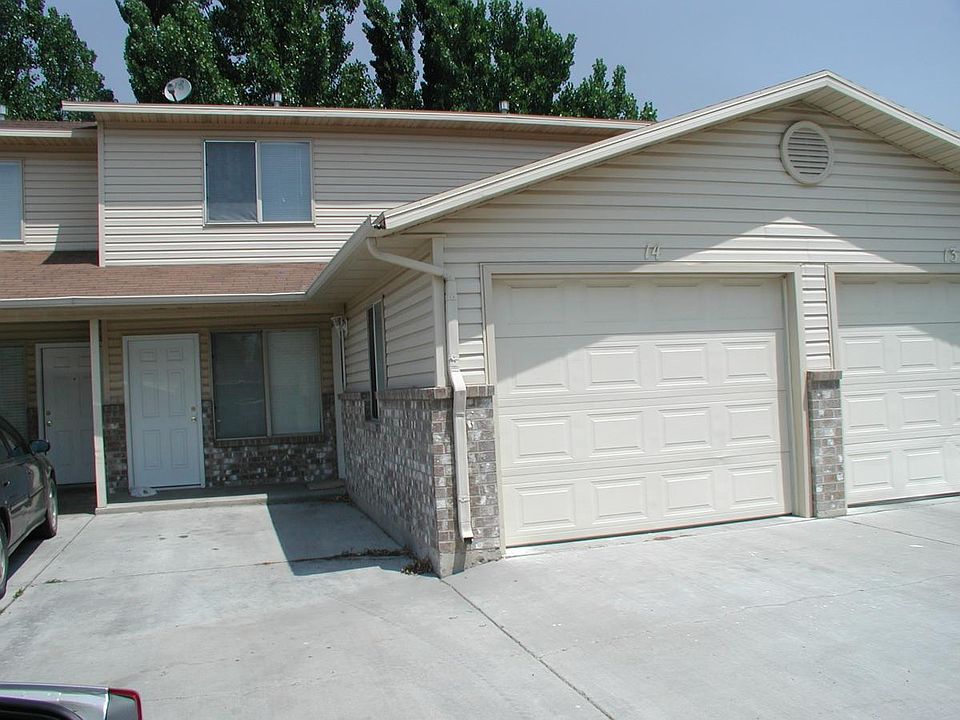 Garage with opener!