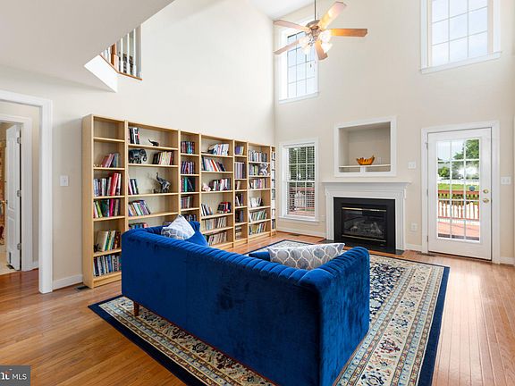 4th image of 10707 Tricia Pl