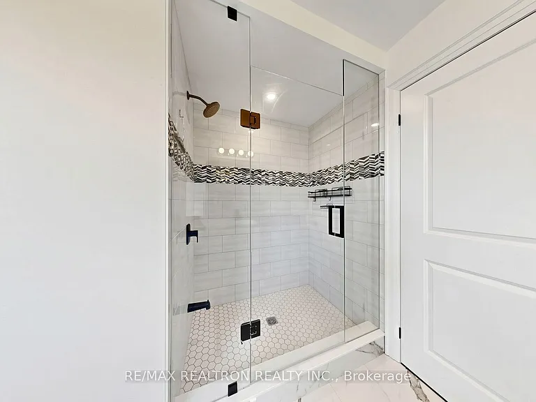 4 Braeburn St — Photo 30