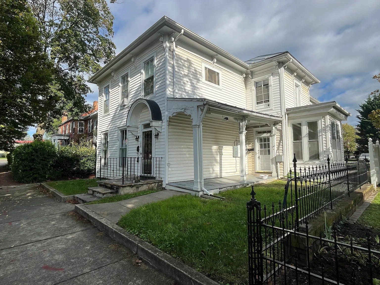 3 bed, 1.5 bath, 1500 sqft, $2,000 — Photo 2