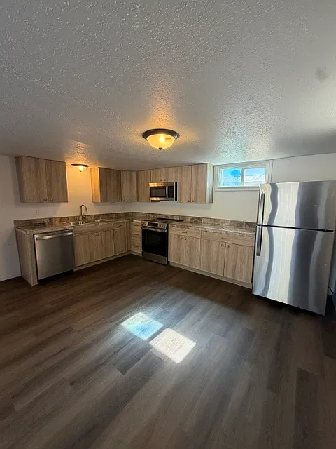Harris Apartments — Photo 4