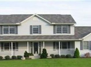 924 Rome Beauty Dr, Amherst, OH 44001