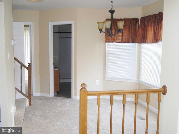5th image of 15062 Maple Glen Ct