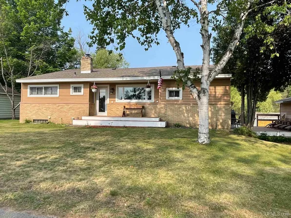 263 N Ash St, Gwinn, MI 49841