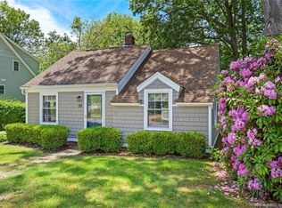 29 Manwaring Rd, Niantic, CT 06357