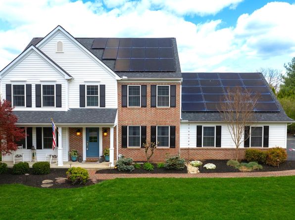 4233 Britain Dr, York, PA 17402