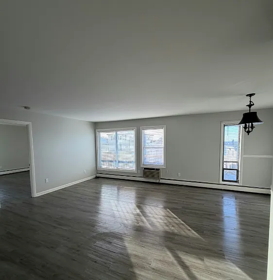 575 N Main St. #302 Fall River, MA 2 Bedroom, 1 Bathroom Heat Included! — Photo 13