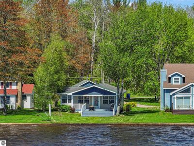 3151 W Lake Mitchell Dr, Cadillac, MI, 49601