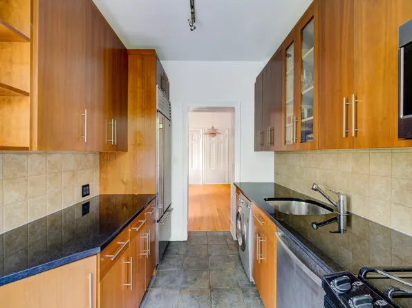 48 West 11th Street image 4 of 6