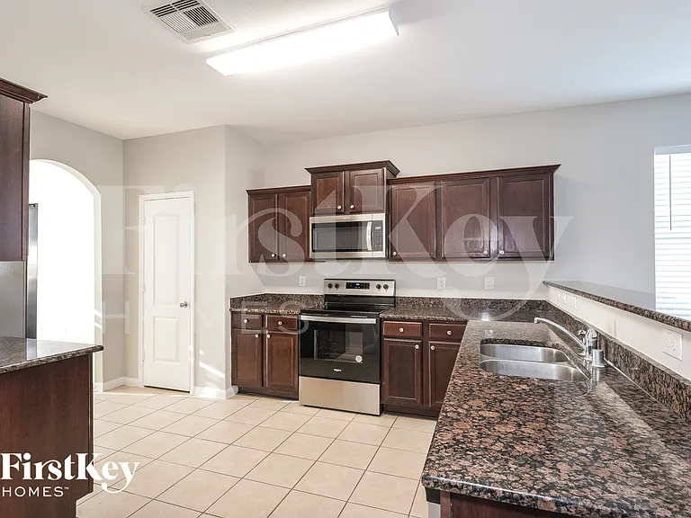 5026 Manor Stone Ln — Photo 6