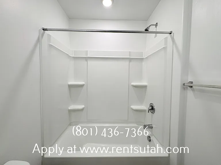 647 W Raintree Ln — Photo 31