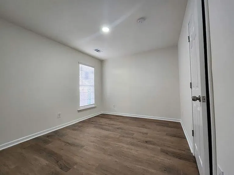 2025 Kyrle Ln — Photo 17