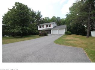 255 Sunderland Dr, Auburn, ME 04210