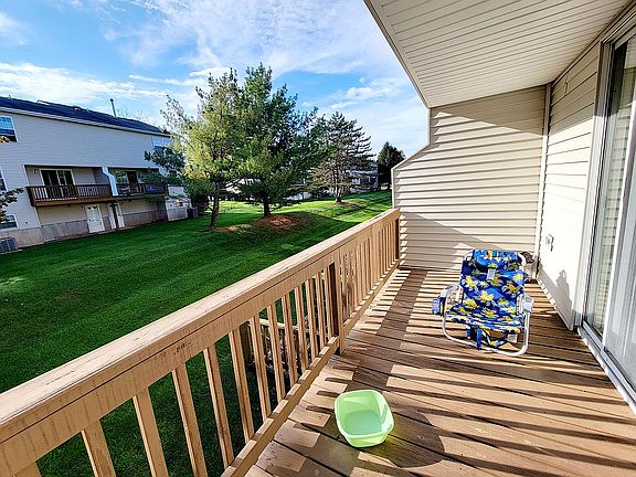 2nd image of 211 Driscoll Ct