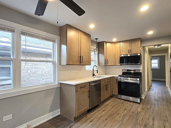 4th image of 237 W 117th St