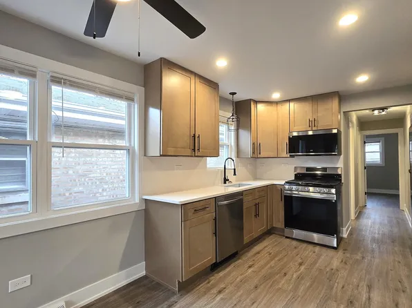 237 W 117th St, Chicago, IL 60628