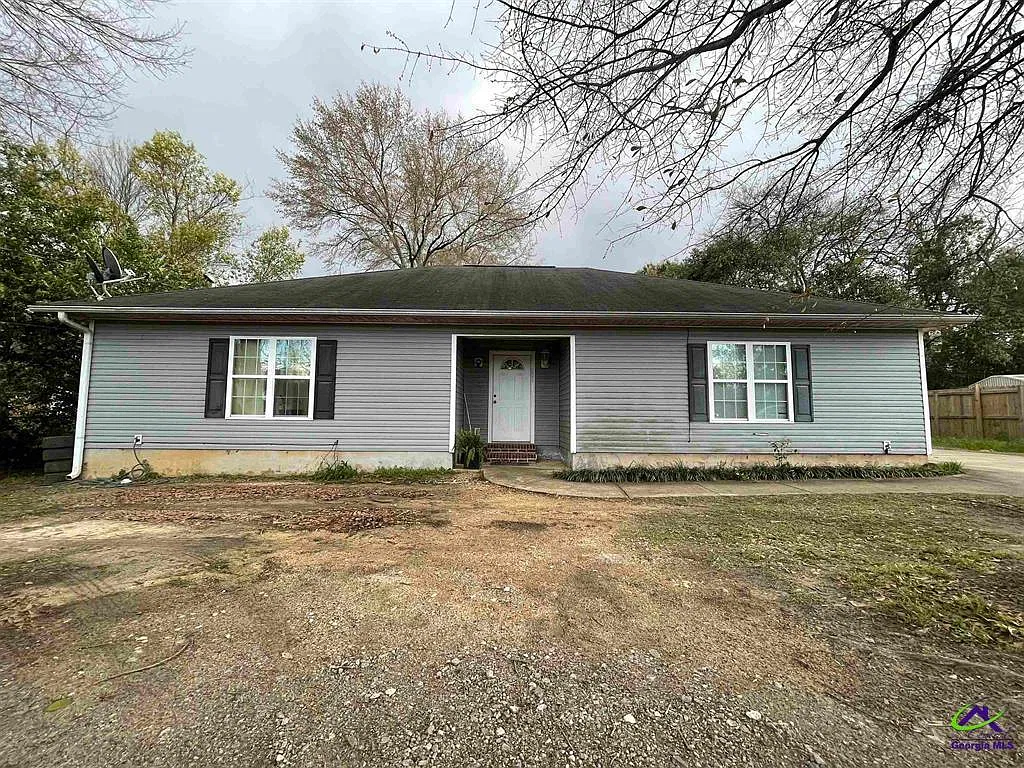 806 E Church St — Photo 1