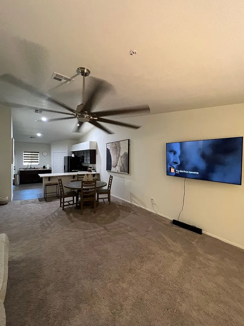 2 Bed 2 Bath Townhome! — Photo 4