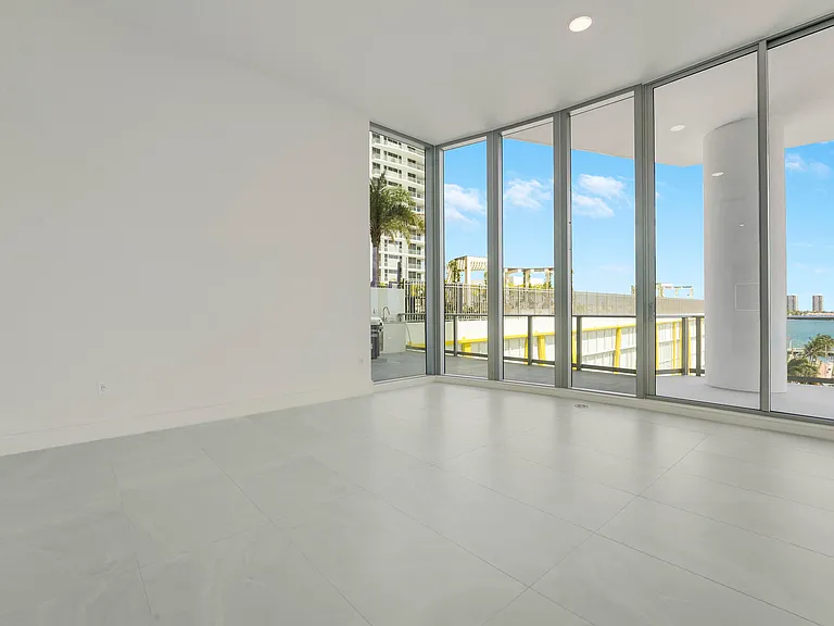 220 Lake Shore Dr #612 — Photo 61