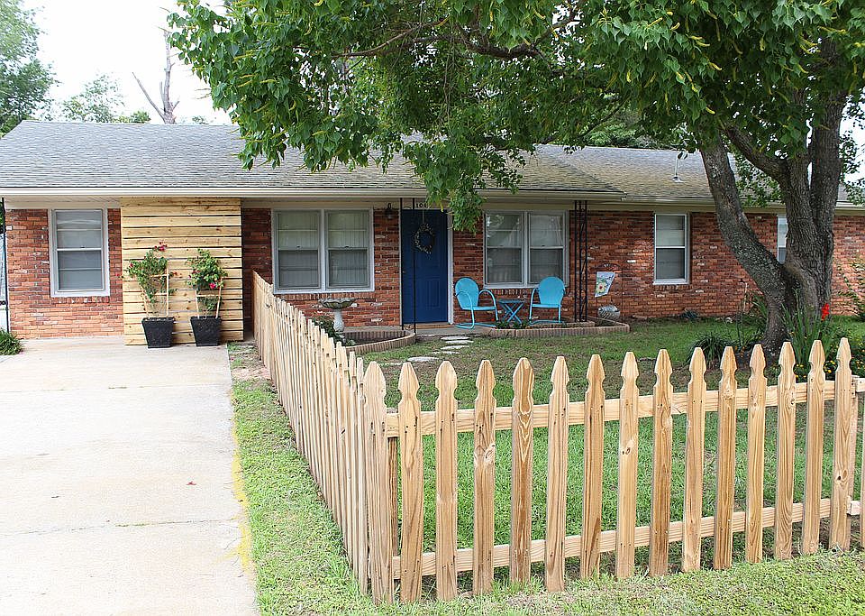 1st image of 104 Donna Dr