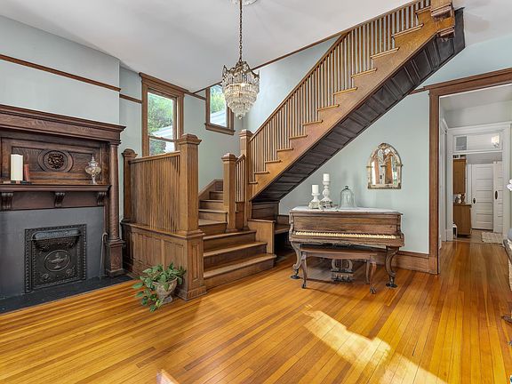 2nd image of 511 Holmes Ave NE
