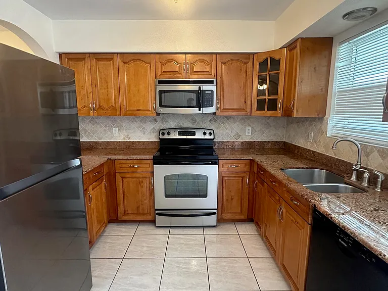 3850 NE 21st Way #41 — Photo 12