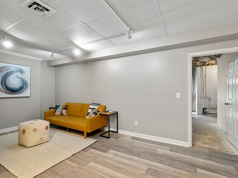 1207 Timbers Ln — Photo 28