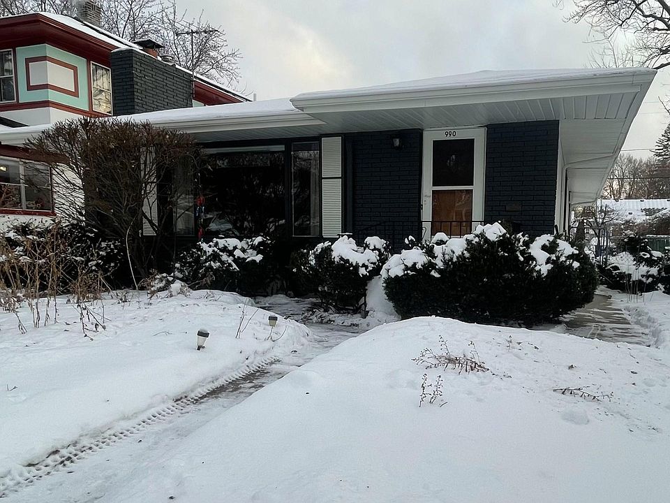 1st image of 990 Hawthorne Ave E
