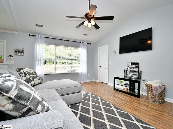 5th image of 309 Winding Willow Trl