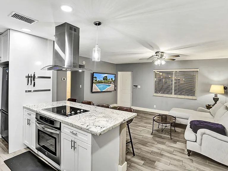 600 NE 7th Ave #8 — Photo 19