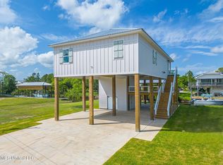 4054 Mallard St, Bay Saint Louis, MS 39520