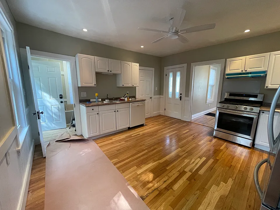 105 Centre St #2