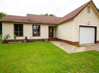 6543 Bailey Lake Rd, Fayetteville, NC 28304