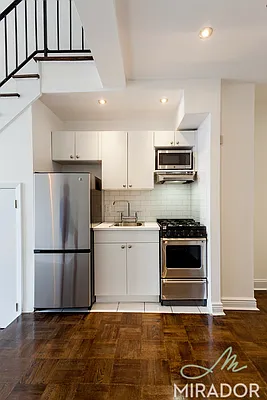 Rented by Mirador Real Estate | media 23