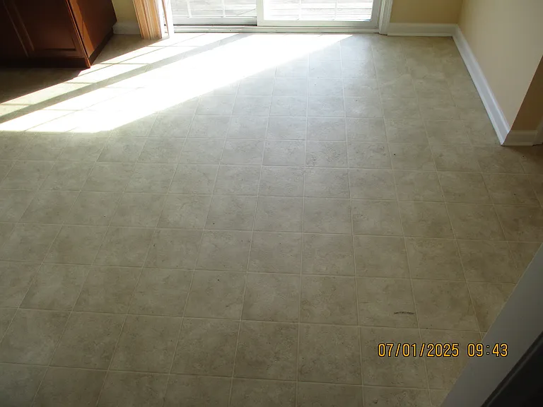 515 Leesburg Dr — Photo 9