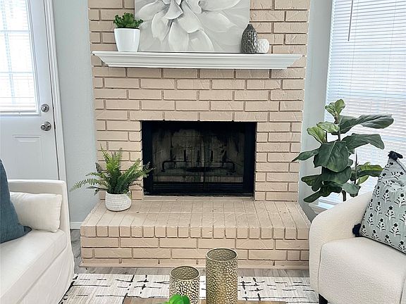 5th image of 116 Main Pl