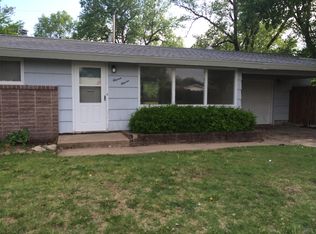 1111 Glenshire St, Salina, KS 67401
