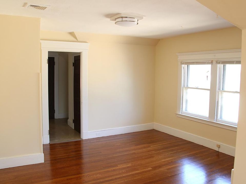 Large room off kitchen - could be Dining or living room!