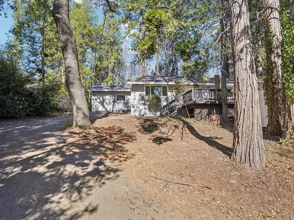 5361 Robert Rd, Pollock Pines, CA 95726