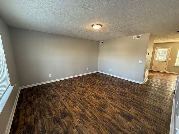 4th image of 2418 Willowbrook Dr #2418C