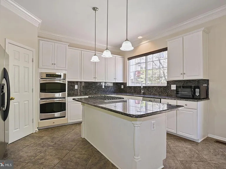 4002 Rosemeade Dr — Photo 17