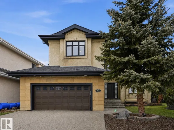 926 Thompson Pl NW, Edmonton, AB T6R 3K4