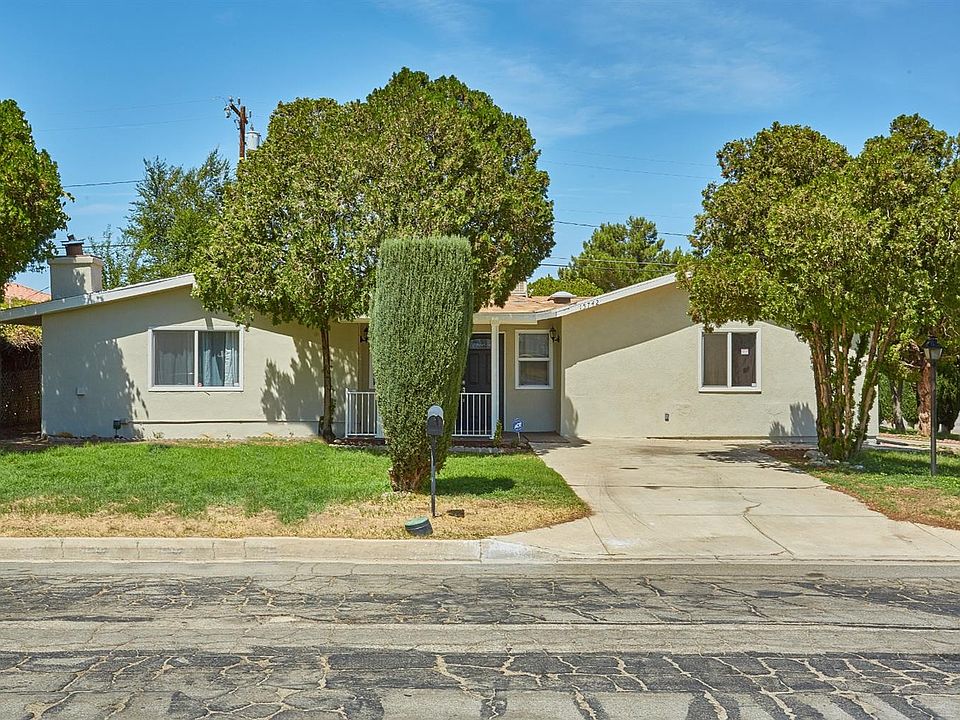 1st image of 15742 La Cubre Dr