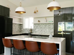 532 Kekupua St, Honolulu, HI 96825