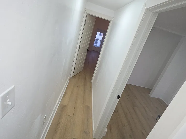 244 S Oak St #1 — Photo 4