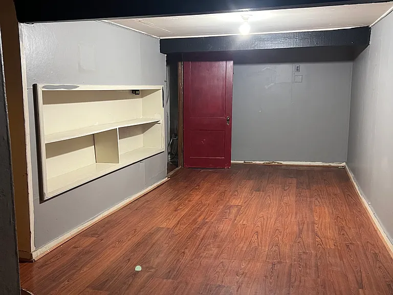 140 Girard Blvd NE — Photo 22