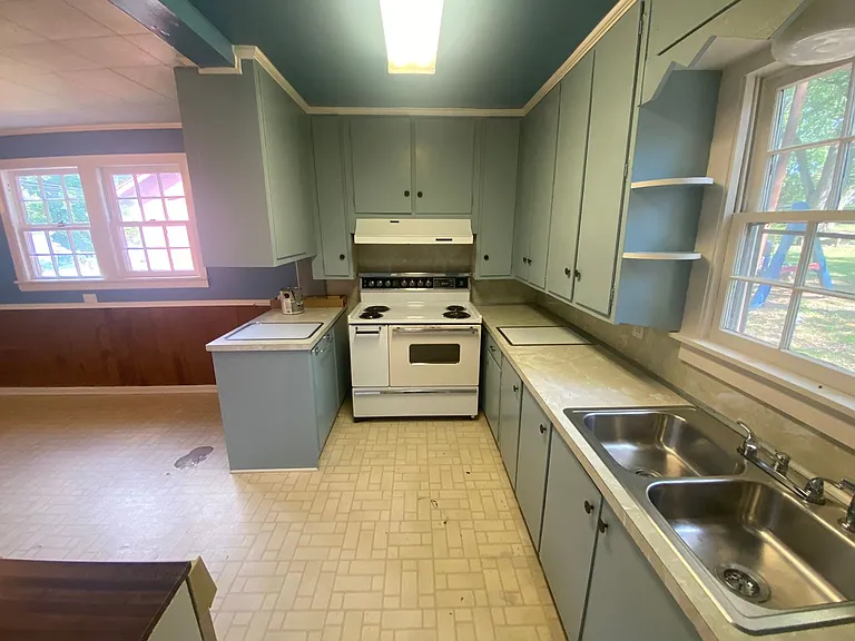 1305 W Vine Ave — Photo 19